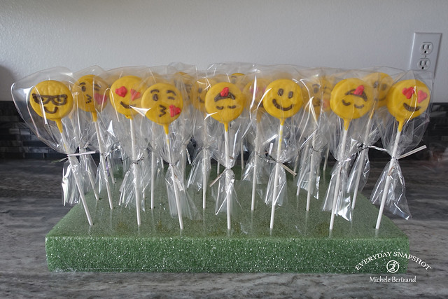Emoji Cookies (10)
