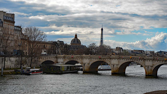 2023.03.19.018 PARIS - La Seine, le pont Neuf, le dôme de l'Académie et la Tour Eiffel (EXPLORE 27/05/2023)