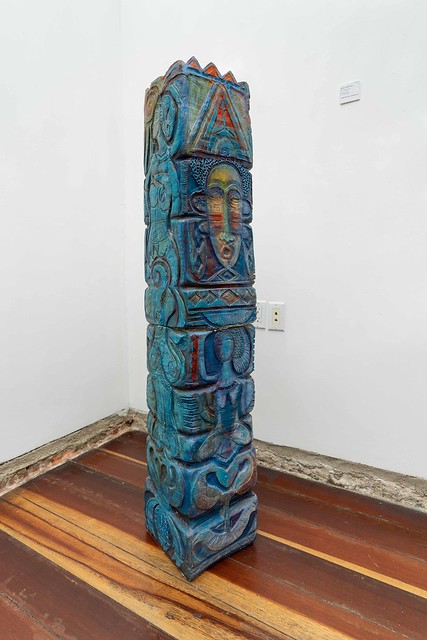 Soeki Irodikromo, 'Wi Alakondre', ceramic pillar, 26x134.5x26cm, 2002. Collection Family Irodikromo