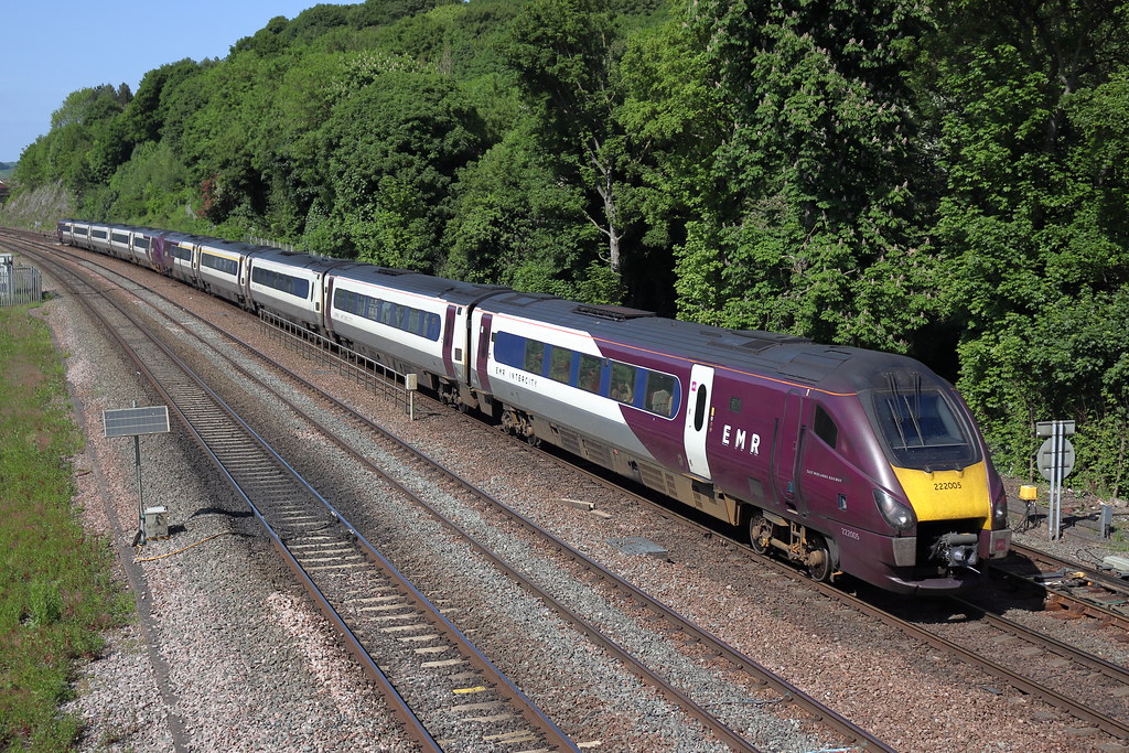 222101 + 222005 | East Midlands Railway 222101 + 222005 pass… | Flickr