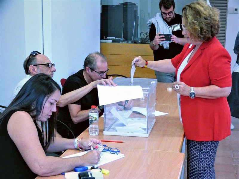 Los candidatos de Sitges votan durante la mañana