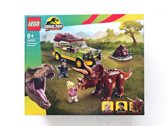 LEGO Jurassic Park Triceratops Research (75959)