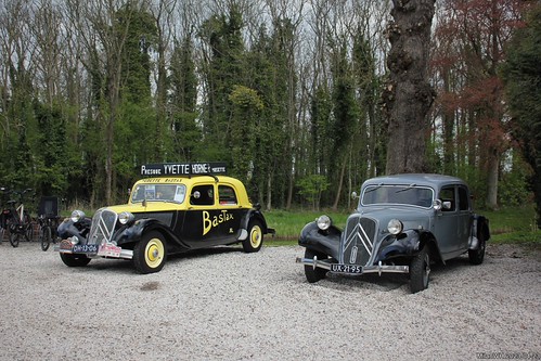 Citroën Traction Avant 11B 1954 (DH-13-06) & 1948 (UX-21-95) | by MilanWH
