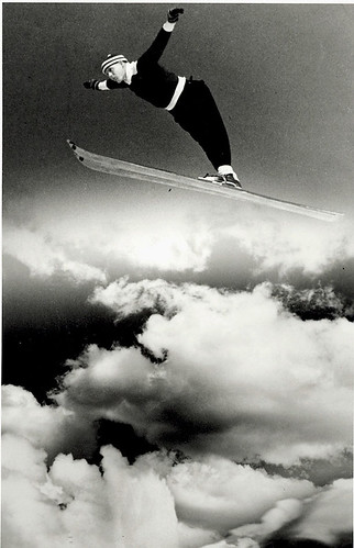 Alf Engen byl velký propagátor skoků, v roce 1964 uspořádal v Altě první mistrovství USA ve skocích, které sám vyhrál