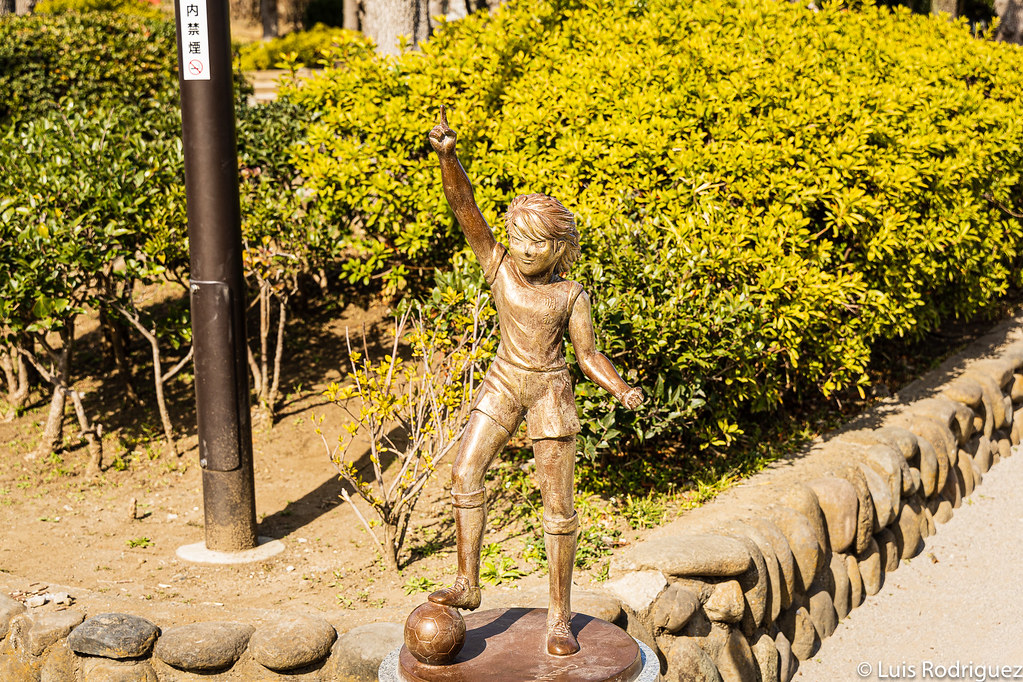 Estatua de Hyuga Kojiro (conocido como Mark Lenders en Espa&ntilde;a o Steve Hyuga en Latinoam&eacute;rica)