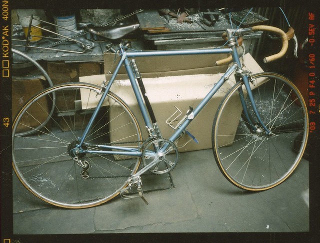 Atelier des cycles Alex Singer, Levallois 2003