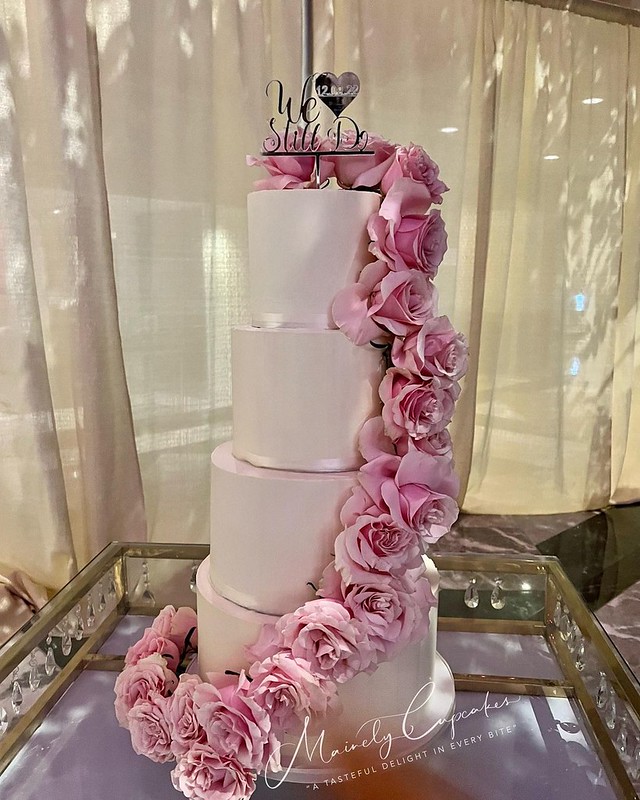 Cake by Mainely Cupcakes Boutique