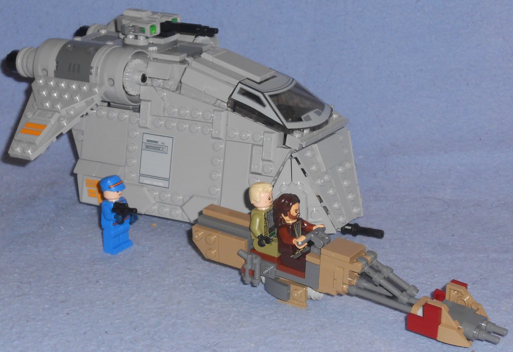 Lego - 75338 Ambush On Ferrix