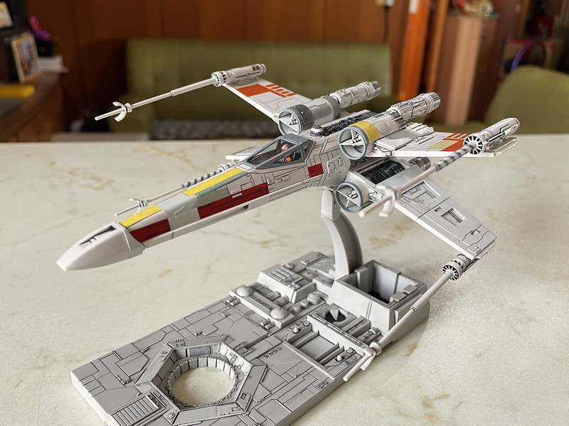 72xwing-02