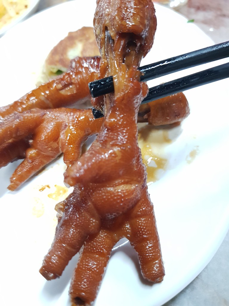 雞爪 Chicken feet rm$1/pc @ 中國外婆小吃 in 老蒲種美食中心 Old Puchong Food Avenue in Puchong Bandar Puteri