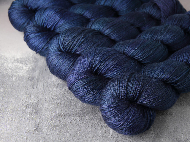 Brilliance 4 Ply – British Bluefaced Leicester wool & silk hand-dyed yarn 100g – ‘Midnight’