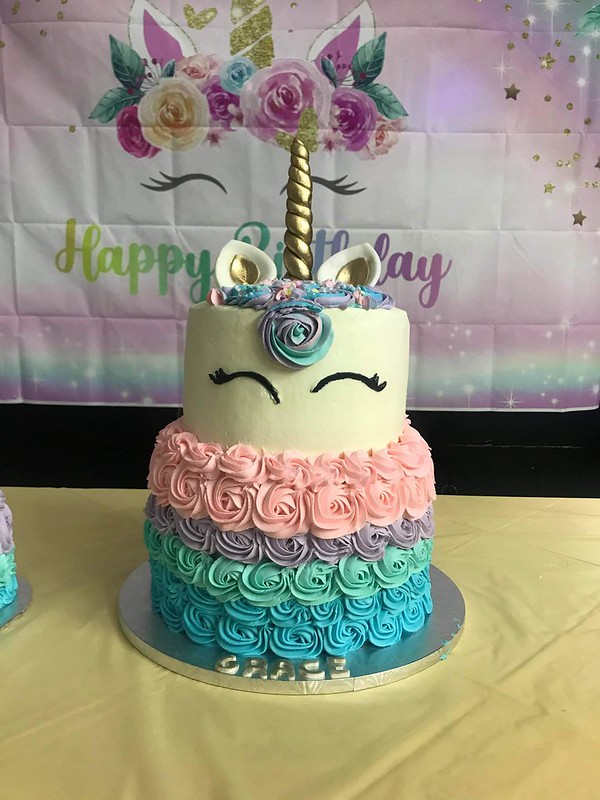 Cake by Flore's Cakes
