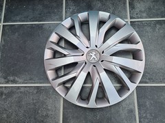 Peugeot Partner wheel trim