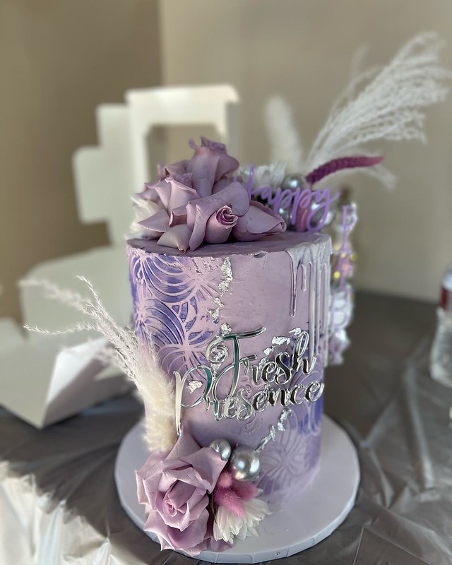 Cake by Alayahs Cakes 504