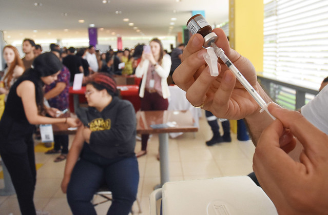 Governo amplia cobertura de vacinação em órgãos públicos do DF