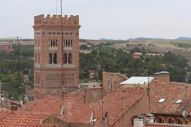 Toits et tours mudéjars depuis le clocher de l'église San Pedro, Teruel,  Aragon, Espagne.