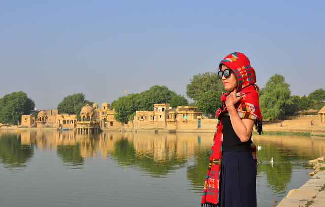 Asian woman visiting the Gadisar Lake in India