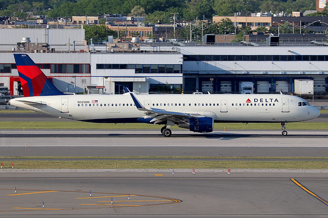 N325DN | Airbus A321-211/W | Delta Air Lines