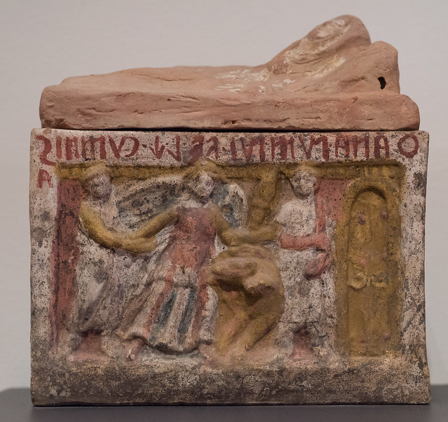 Etruscan terracotta urn of Thana Pumpu