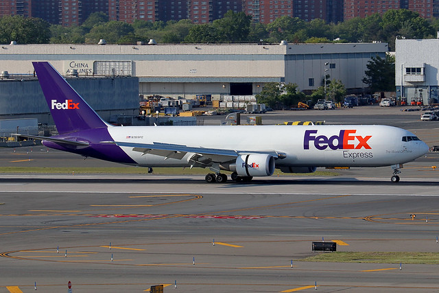 N169FE | Boeing 767-3S2F | FedEx