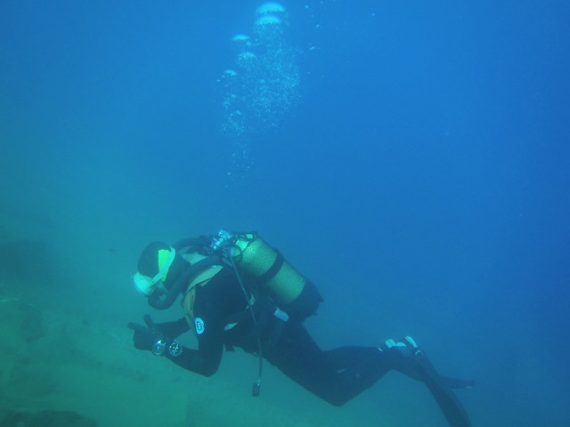 Underwater explorer