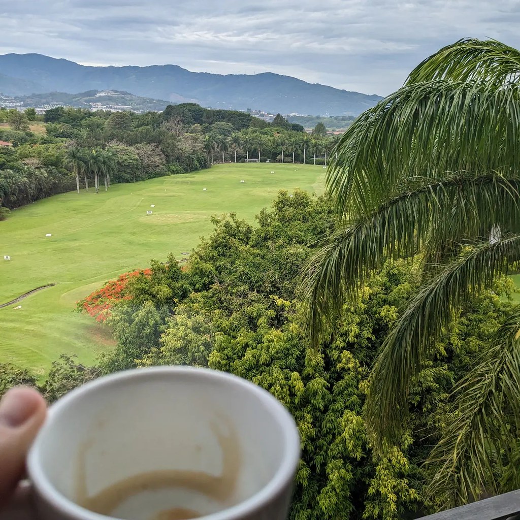 Authentic ⁤Costa Rican⁣ Coffee and Refreshing Beverages