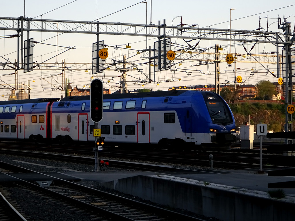 Stadler FLIRT & KISS на железных дорогах Швеции ER1-010