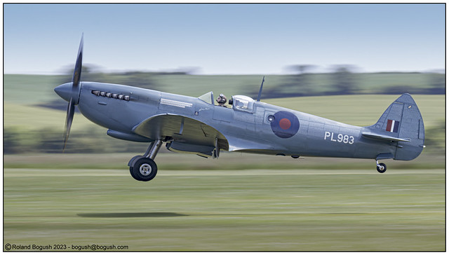 Spitfire PL983 PR Mk XI about to touch down at Duxford
