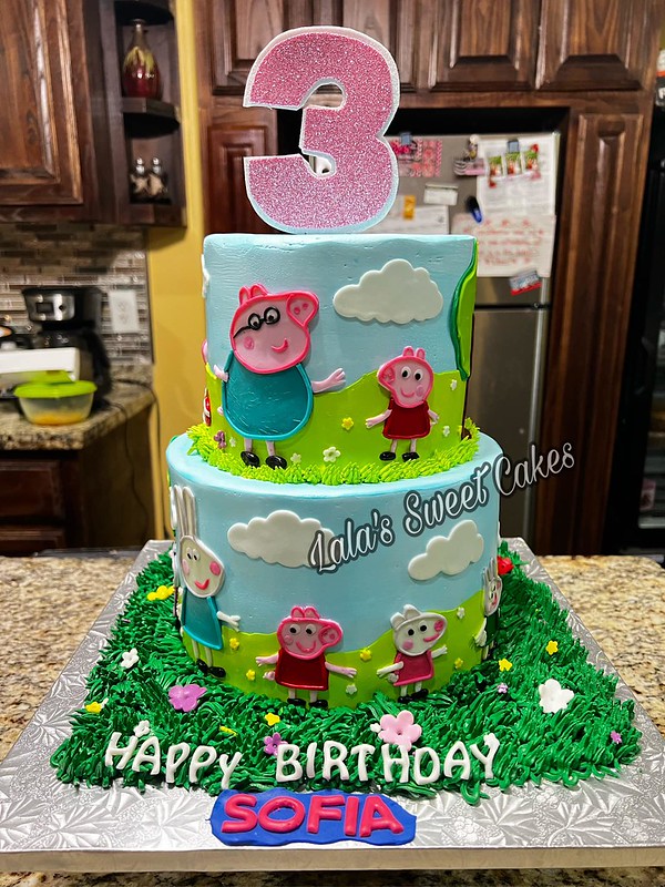 Cake by Lala's Sweets Cakes