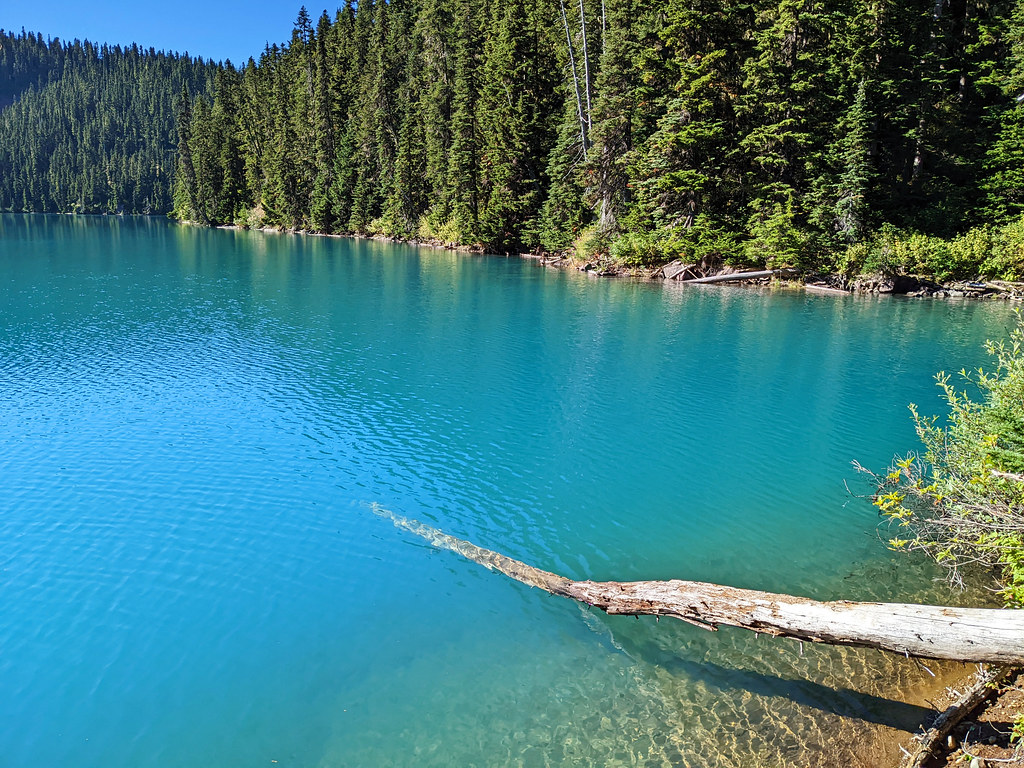 Lesser-Garibaldi Lake, Garibaldi Provincial Park, BC, Canada