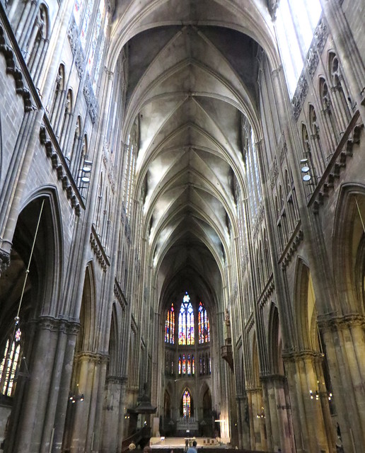 Nef, cathédrale St Etienne (XIIIe-XVIe siècles, , Metz, Moselle, Lorraine, région Grand-Est, France.