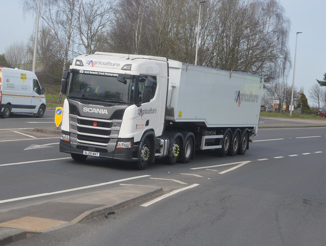 2Agriculture SL20 NXT Driving Along the A5 Passing Gledrid Services