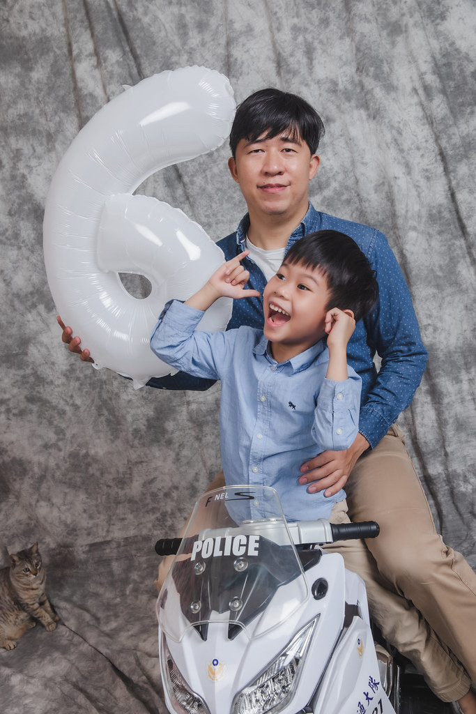 [親子寫真] 葉親卿君全家福拍攝@迪司陽光攝影棚-最專業的團隊完成全家福照，拍出有溫度的照片! #兒童寫真