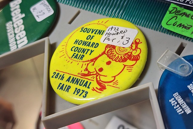 Souvenir pin from the 1973 Howard County Fair