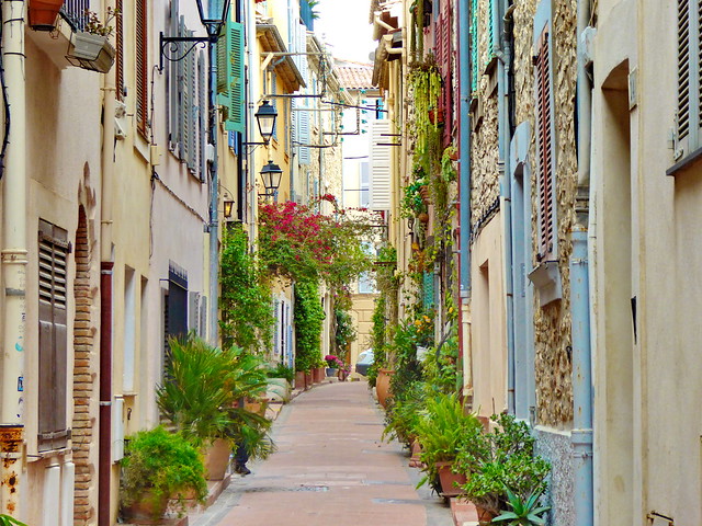 329 - Nice - Mai 2023 - Antibes, dans la vieille ville
