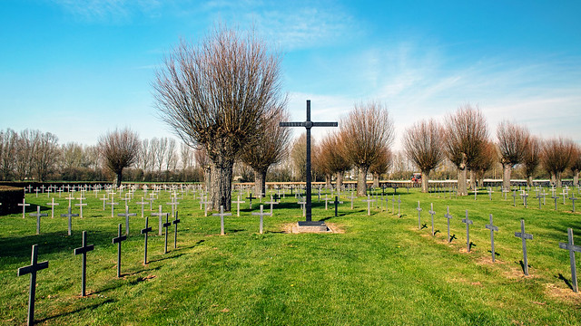 DSC_7657.jpg 1 . Deutsher Soldatenfriedhof. Laventie