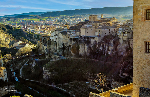 Cuenca con sus casas colgadas. ( Castilla la Mancha )