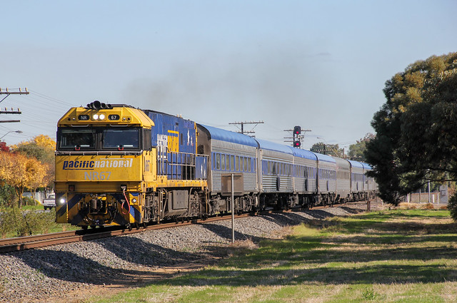 NR67 departs Horsham with the Sunday service bound for Melbourne