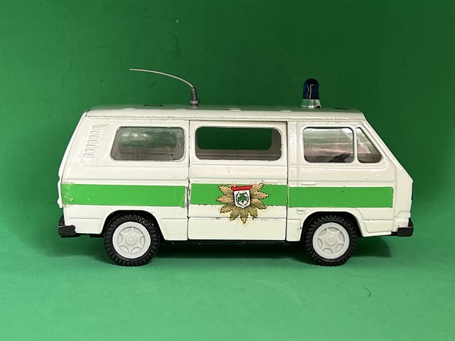 Gama, Western Germany - Gama Mini - Ref. 9531 - VW Bully Polizeiauto / German Police Vehicle - Miniature Diecast Metal Scale Model Emergency Services Vehicle