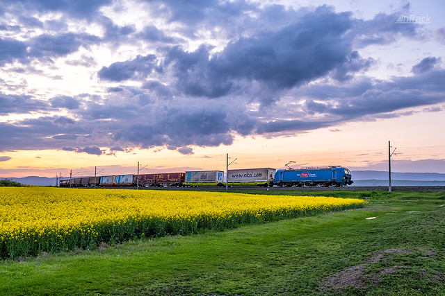 Capri Blue and Rapeseed Yellow ft. 80 063 of Rail Cargo Carrier Bulgaria