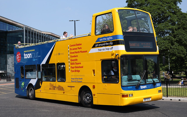 Go North East: 6999 687EYX DAF DB250/Plaxton President