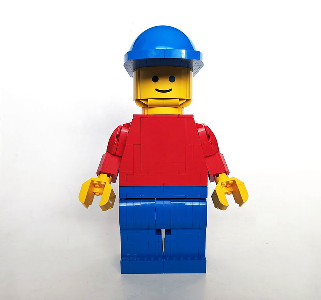 LEGO Up-Scaled LEGO Minifigure (40649)