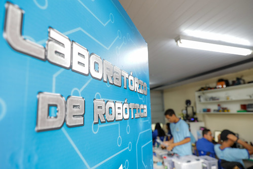Robótica desperta o interesse de alunos do ensino integral no Gama
