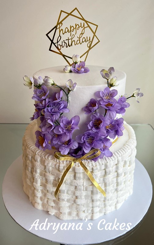 Cake by Adryana's Cakes