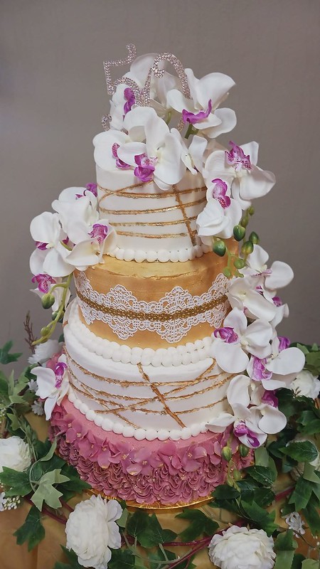 Cake from Splendor Decor & Cakes by Taty