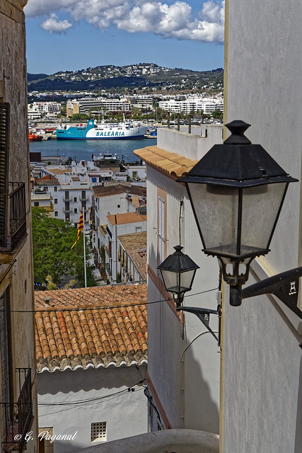 The alleys of Eivissa_Port view