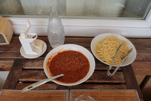 Spaghetti mit Gehacktesso?e (serviert)