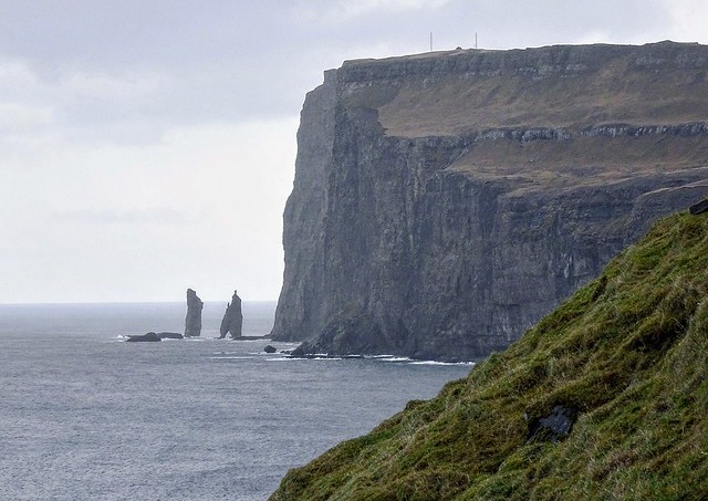 View from Tjørnuvík to sea stacks Risin and Kellingin, Streymoy, Faroe Islands.