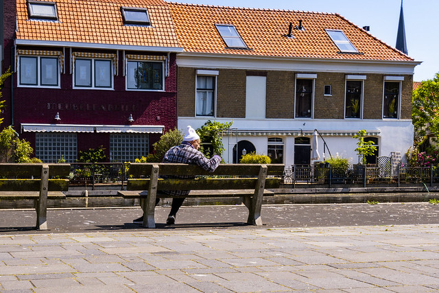 Gouda - Erasmusplein - the bench