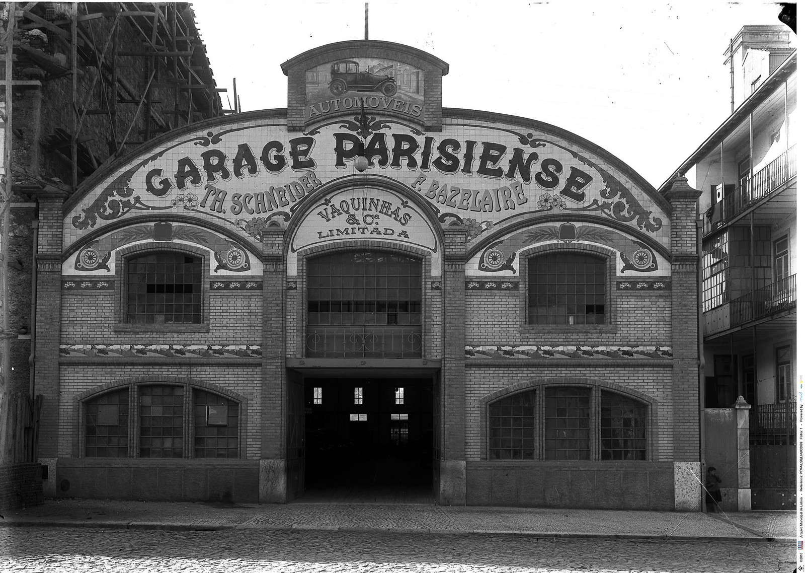 Garage Parisiense, Rua Andrade Corvo (A.C. Lima, 190...)